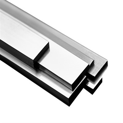 Barre plate en titane